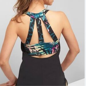 GAPFIT Black Tank with Vibrant Straps
